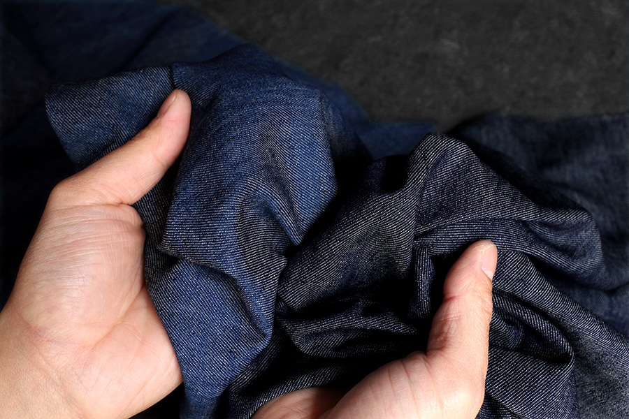 岡山の児島 5.5オンス 綿麻デニム 【コットン リネン 生地 無地】
