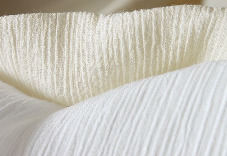 強撚糸 40/1番手 綿ドライ ナチュラルクレープ 【コットン 生地 無地 楊柳】