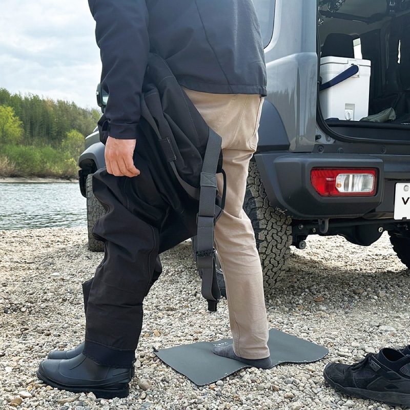 足マット 着替え用足置きソフトマット カラビナ付 釣り 珪藻土入り 収納袋付 メジャー付 裏面ラバーマット 吸水 コンパクト クッション性 持ち運び オリーブドラブ UA25 VISOA ビソア 槌屋ヤック 取り寄せ商品