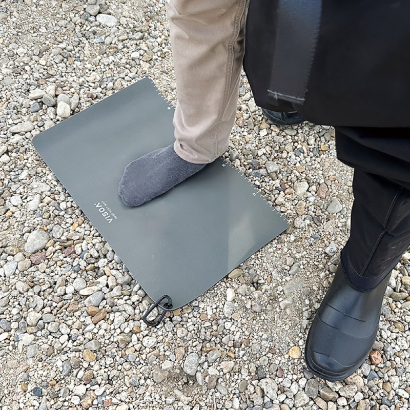 足マット 着替え用足置きソフトマット カラビナ付 釣り 珪藻土入り 収納袋付 メジャー付 裏面ラバーマット 吸水 コンパクト クッション性 持ち運び オリーブドラブ UA25 VISOA ビソア 槌屋ヤック 取り寄せ商品
