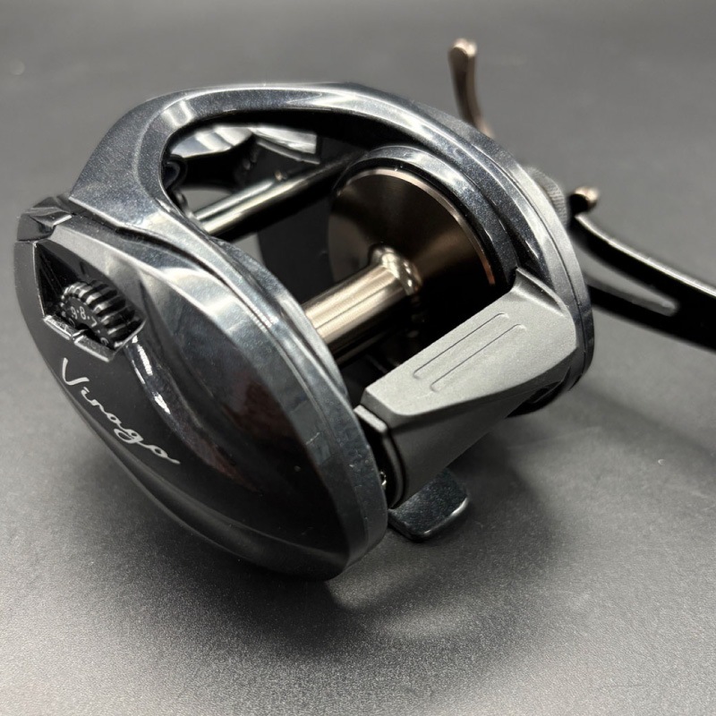 ベイトリール パワーハンドルモデル ヴィラーゴ VRG300P 釣り PE対応 カーボンパワーラウンドノブ 1WAY+6BB 糸なし 箱入り LUKIA
