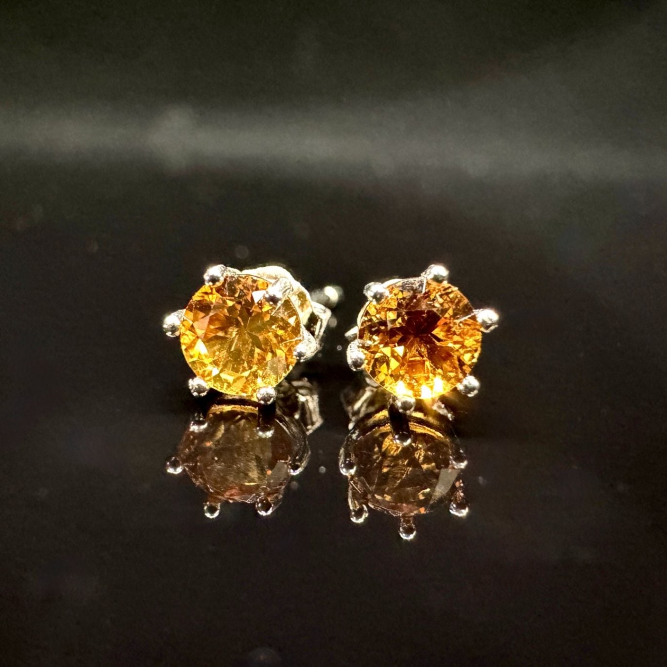 モアナサイト⭐︎エメラルドカット ピアス ピアス｜Arancia Stone アランシアストーン公式通販