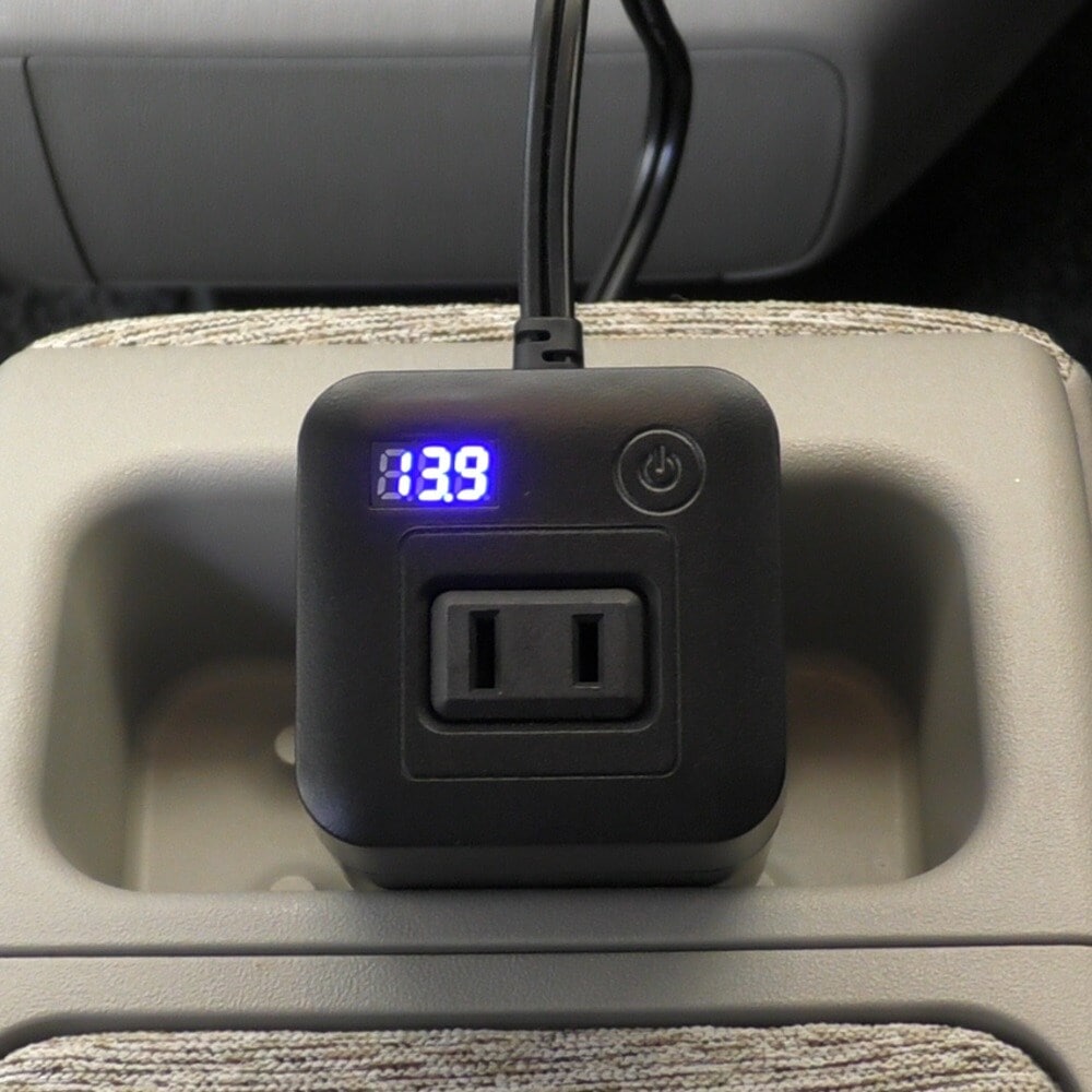 送料無料】大自工業 メルテック USB＆コンセント SIV-100 | カー