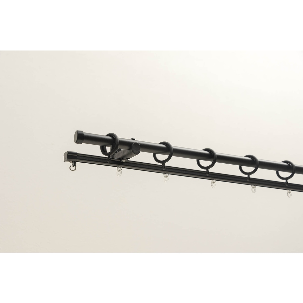 【送料無料】フルネス アイアンレール ビストロ カーテンレール マットブラック 1.6-3.0m伸縮 ダブルタイプ I7767 【メーカー直送・代引不可・置配不可・配送地域限定】