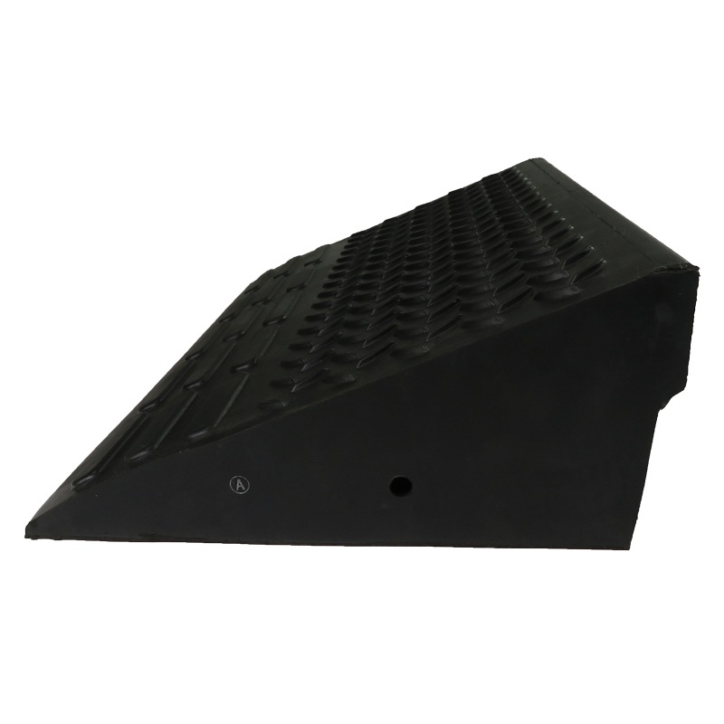 送料無料】ゴム段差プレート 600X高さ145mm 耐荷重4t アークランズ