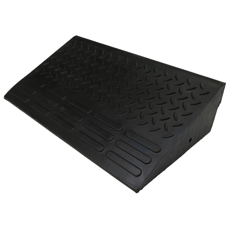 送料無料】ゴム段差プレート 600X高さ145mm 耐荷重4t アークランズ