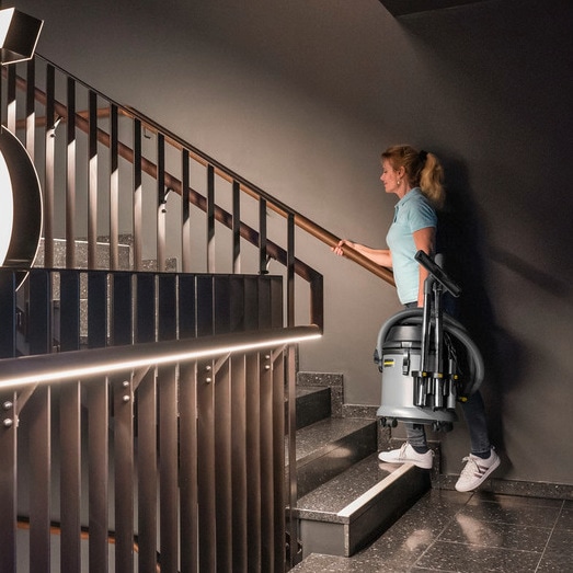 ケルヒャー 業務用乾湿両用バキュームクリーナー