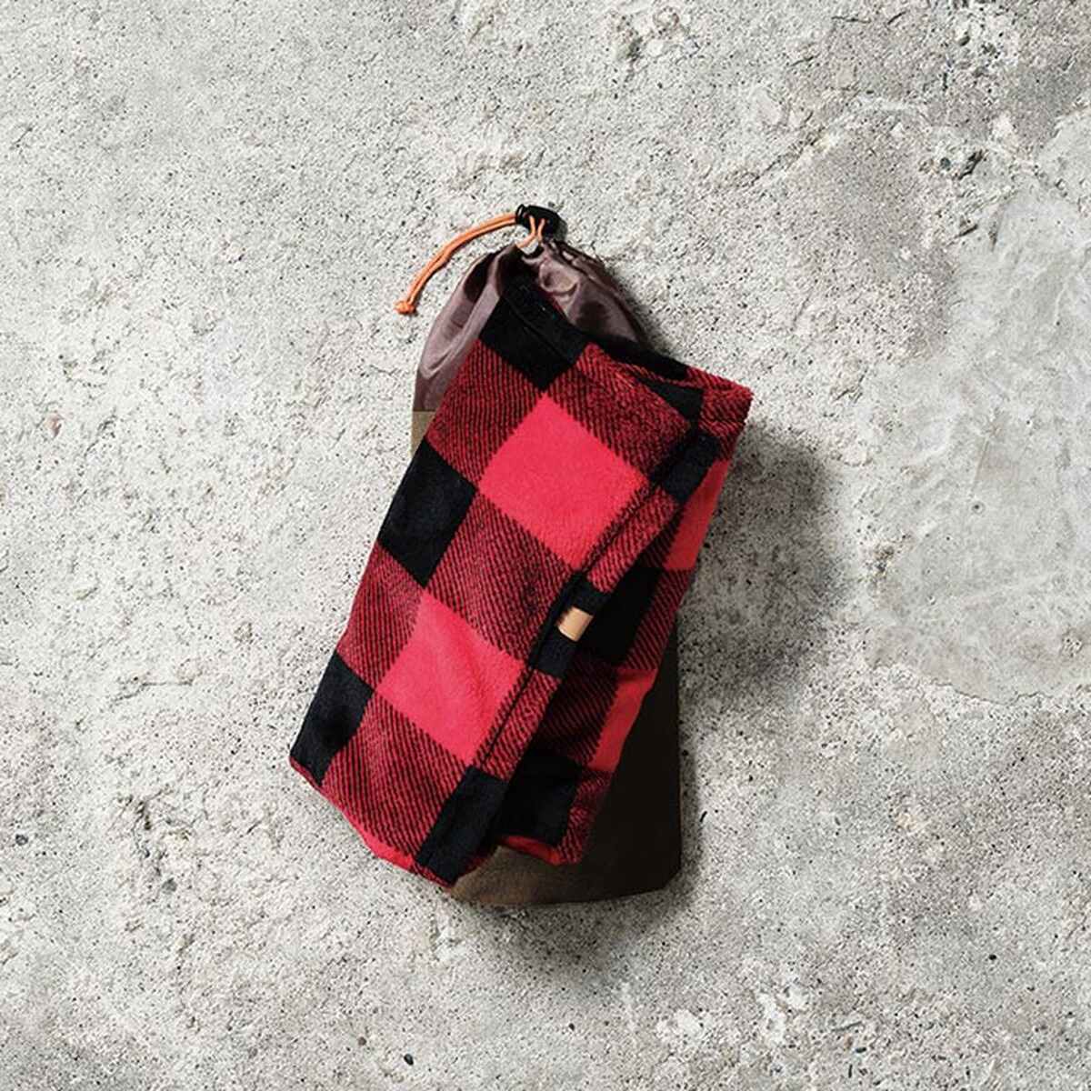 キャプテンスタッグ ビヨンドストレージ ブランケットinネックピロー オリーブ UP-1072