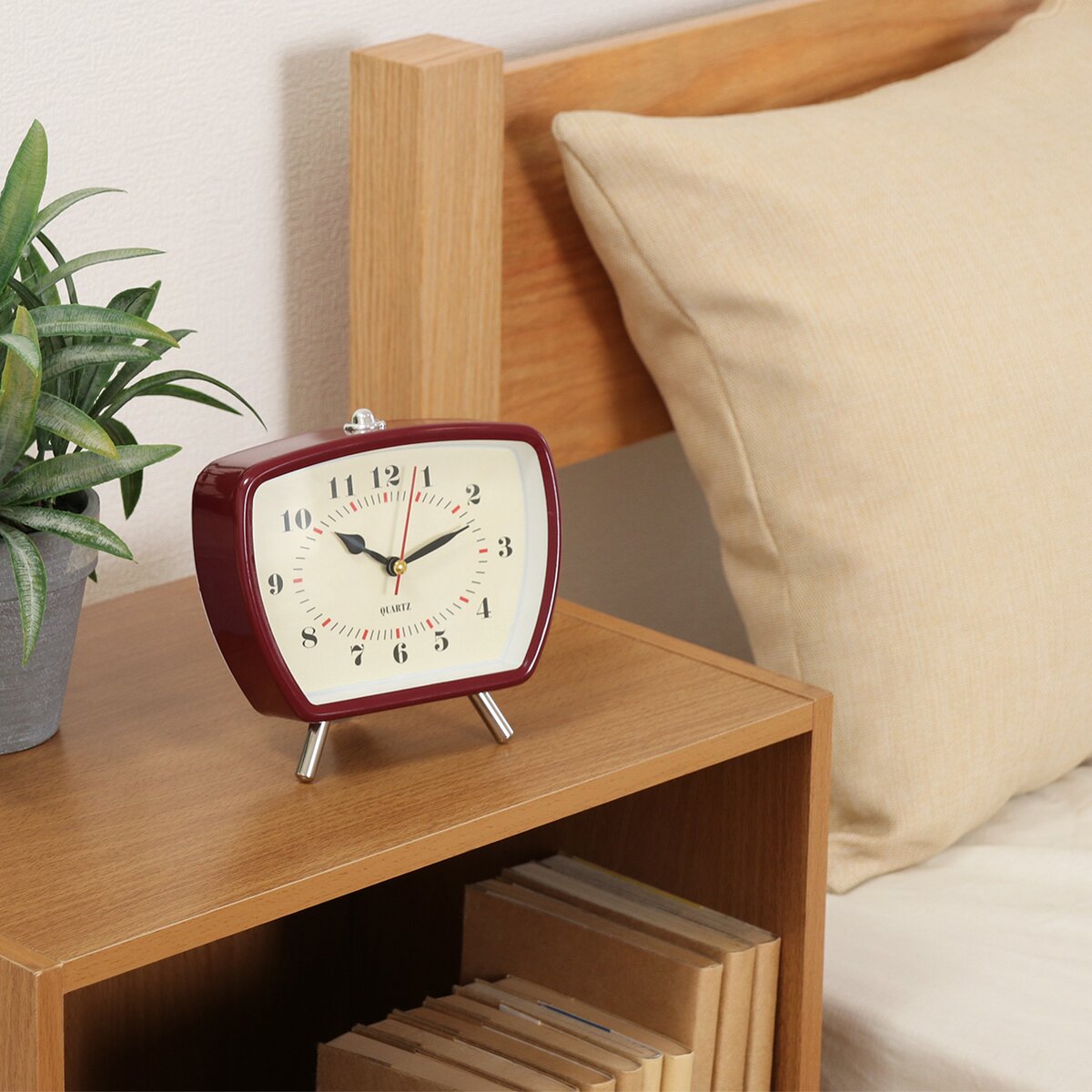 送料無料】欠品11月下旬入荷予定 不二貿易 置時計レトロ レッド