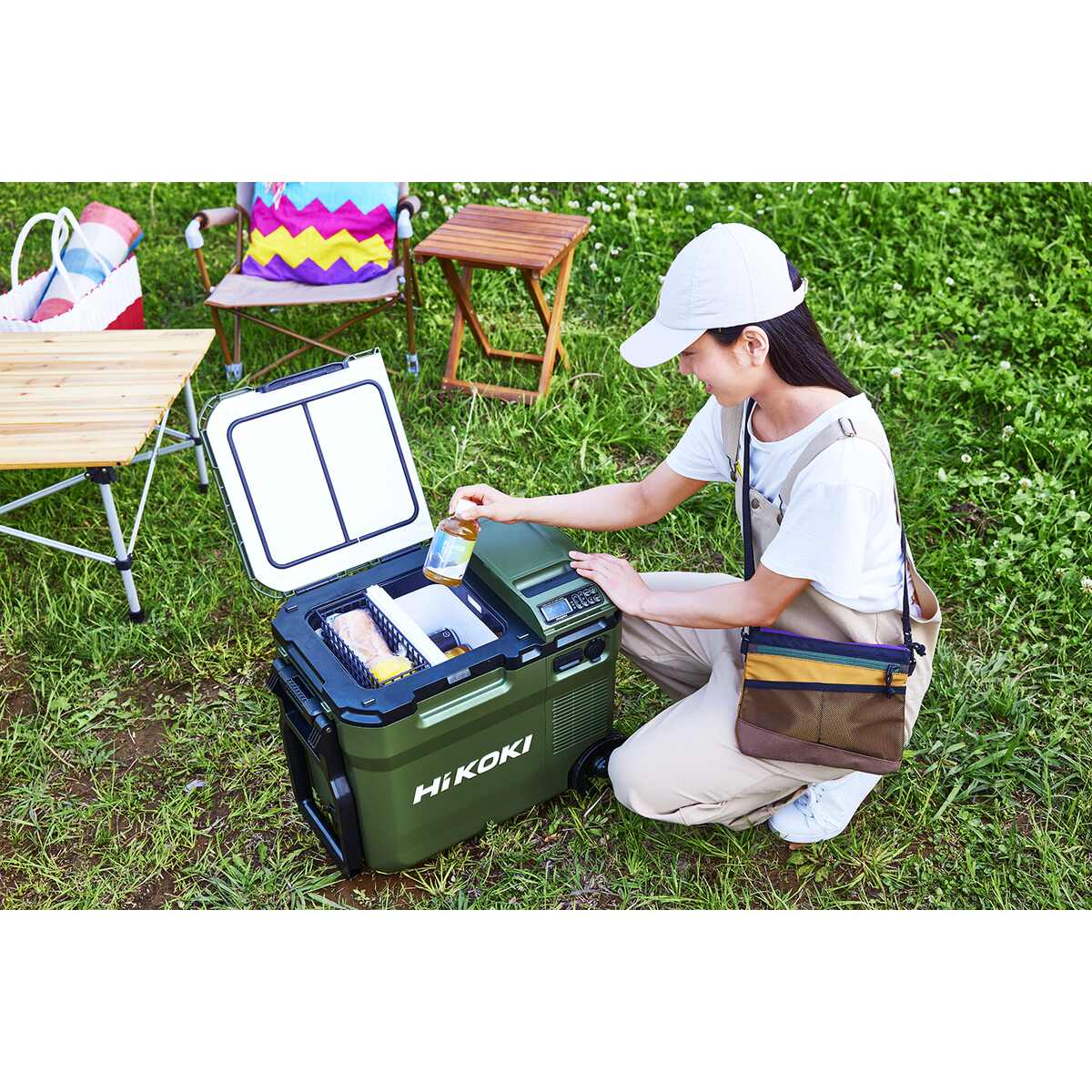 【送料無料】【蓄電池2個付き】ハイコーキ HiKOKI 18Vコードレス冷温庫 16L フォレストグリーン UL18DC(WMGZ) 蓄電池・充電器セット＋蓄電池BSL36A18X付