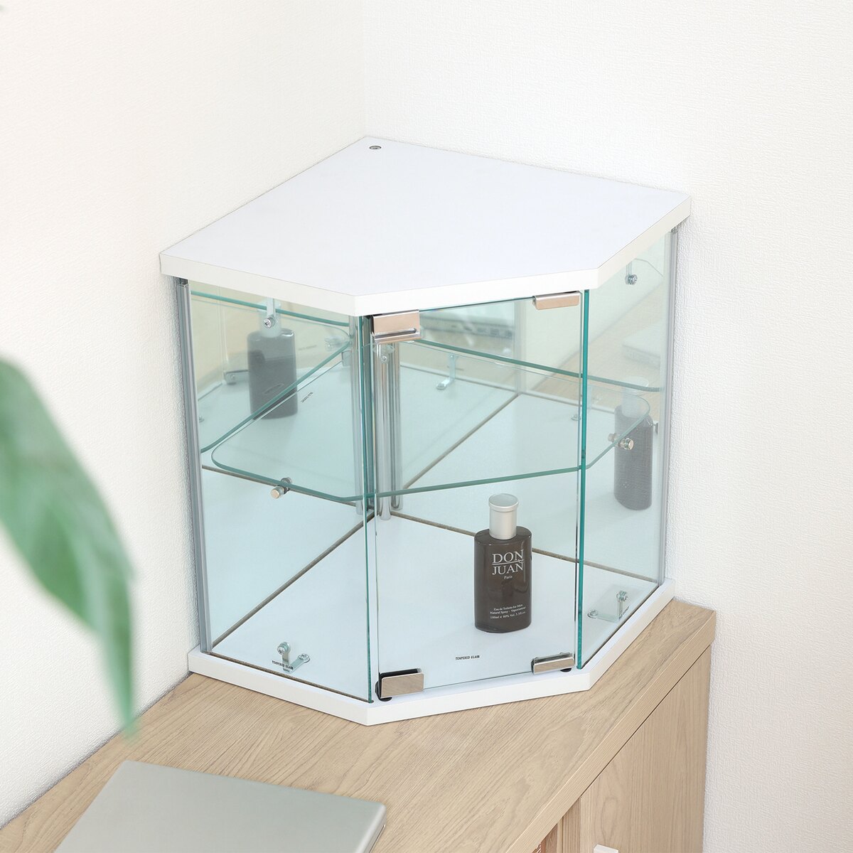 送料無料】不二貿易 卓上ガラスコレクションケース コーナー WH G309