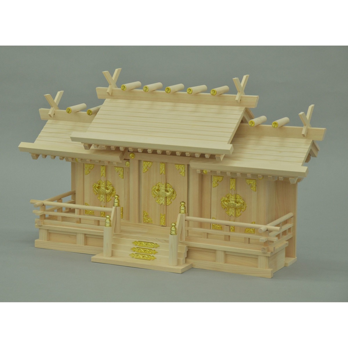 【送料無料】欠品中 次回2月上旬入荷予定 エイ・アイ・エス 国産 お神札が簡単に入る神棚 三社大謙信 NA 【メーカー直送・代引不可・置配不可】