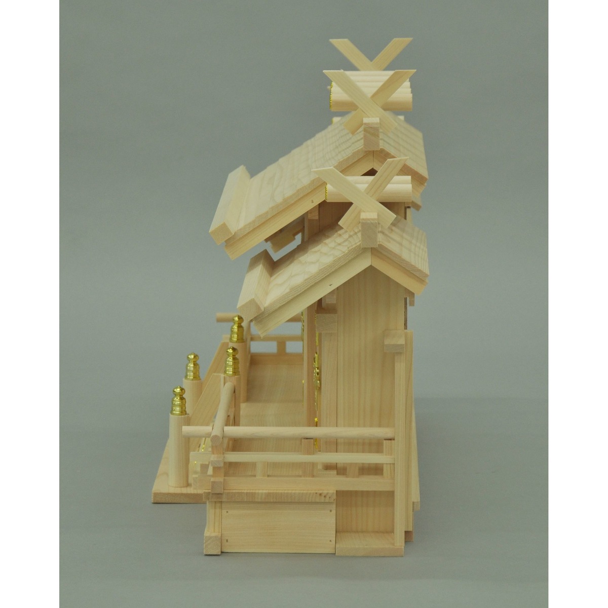 【送料無料】欠品中 次回2月上旬入荷予定 エイ・アイ・エス 国産 お神札が簡単に入る神棚 三社大謙信 NA 【メーカー直送・代引不可・置配不可】