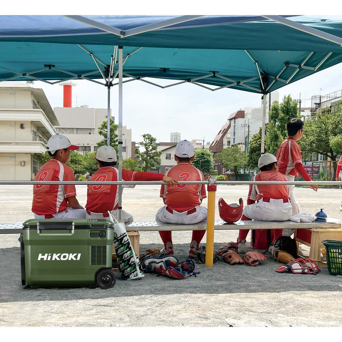 送料無料】【蓄電池2個付き】ハイコーキ HiKOKI 18V コードレス冷温庫 