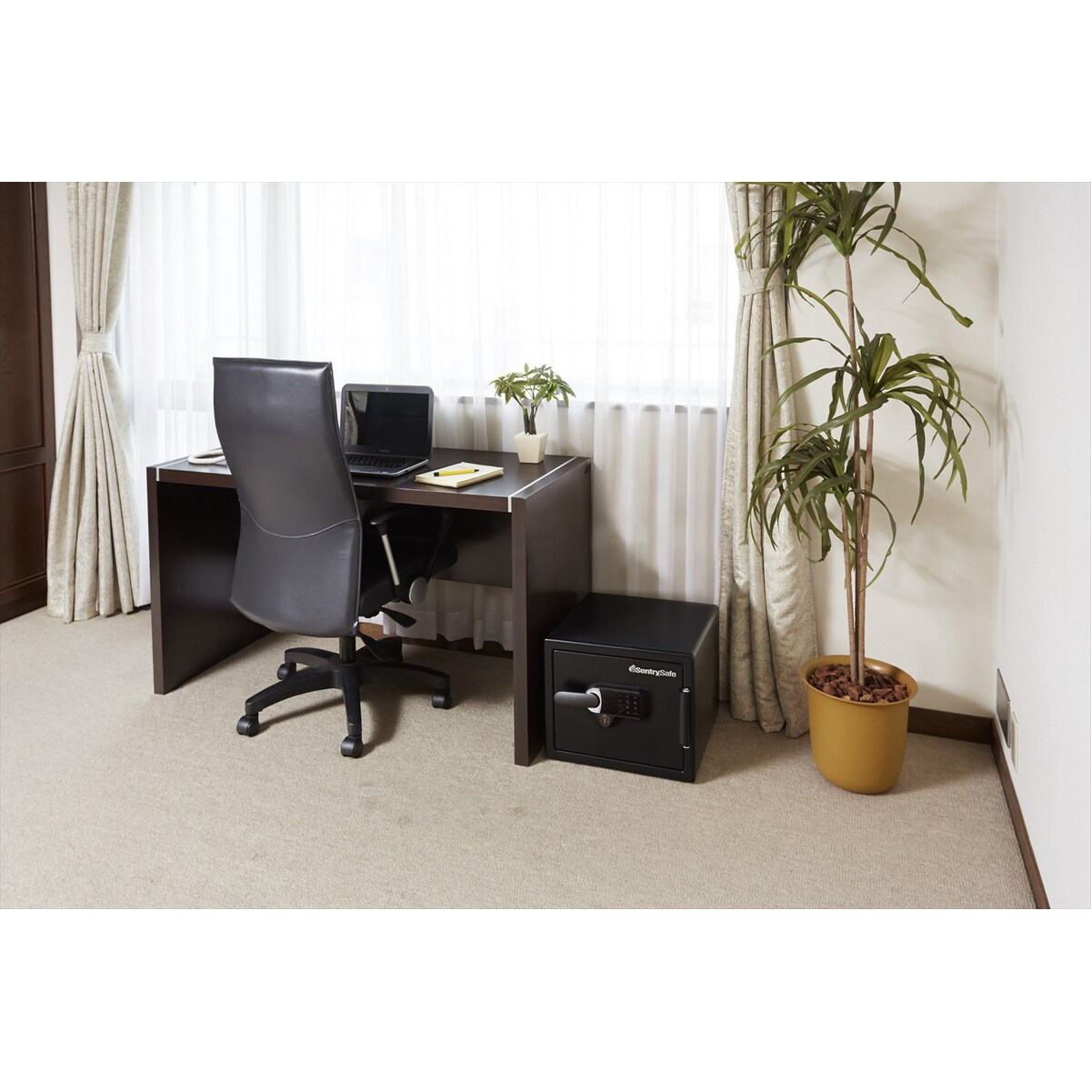 【送料無料】セントリー SENTRY タッチパネル式1時間耐火耐水金庫 JFW082UEL 【搬入サービス】 【メーカー直送・代引不可・置配不可】