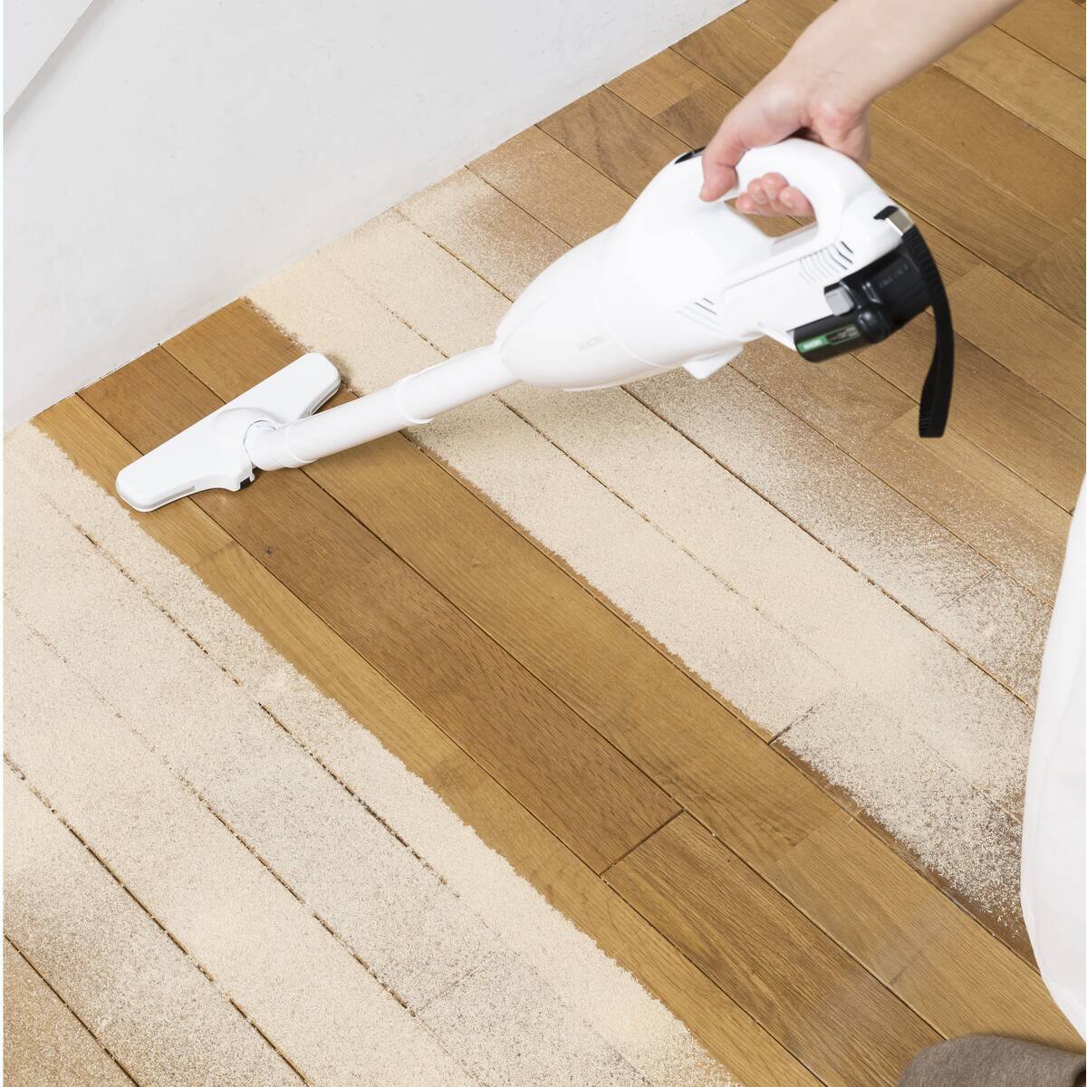 HiKOKI(ハイコーキ) 10.8Vクリーナー 本体のみ R12DC (NN) 安く 買う生活家電・空調 - HiKOKI(ハイコーキ) 10.8V クリーナー本体