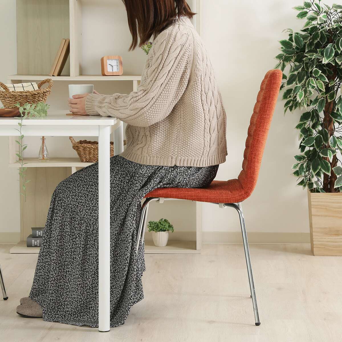 不二貿易 シュクルチェアー オレンジ ファブリック ダイニングチェアー 88029 不二貿易&frasl;シュクル チェアー オレンジ&frasl;88029 ダイニングチェア