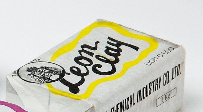 瀬戸製土 トレードマーク LEON CLAY レオン油土 H 中間硬度 (1kg) 60352 2000037789686