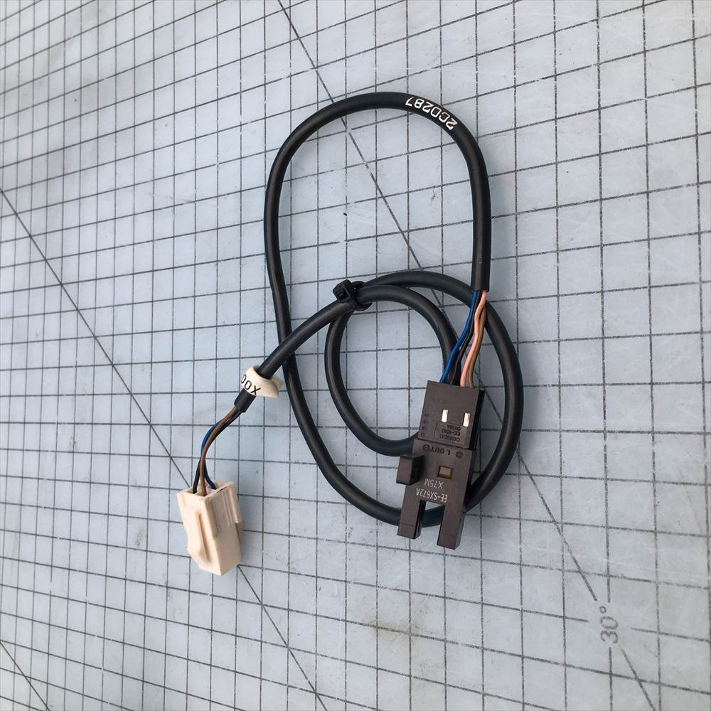 Panasonic 塗布機 BD-EG001K <br> センサー EE-SX672A X75M コネクター EE-1010 中古品 