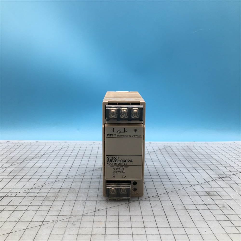 Ys コンベア UCN-70 <br> 電源 S8VS-06024 中古品 