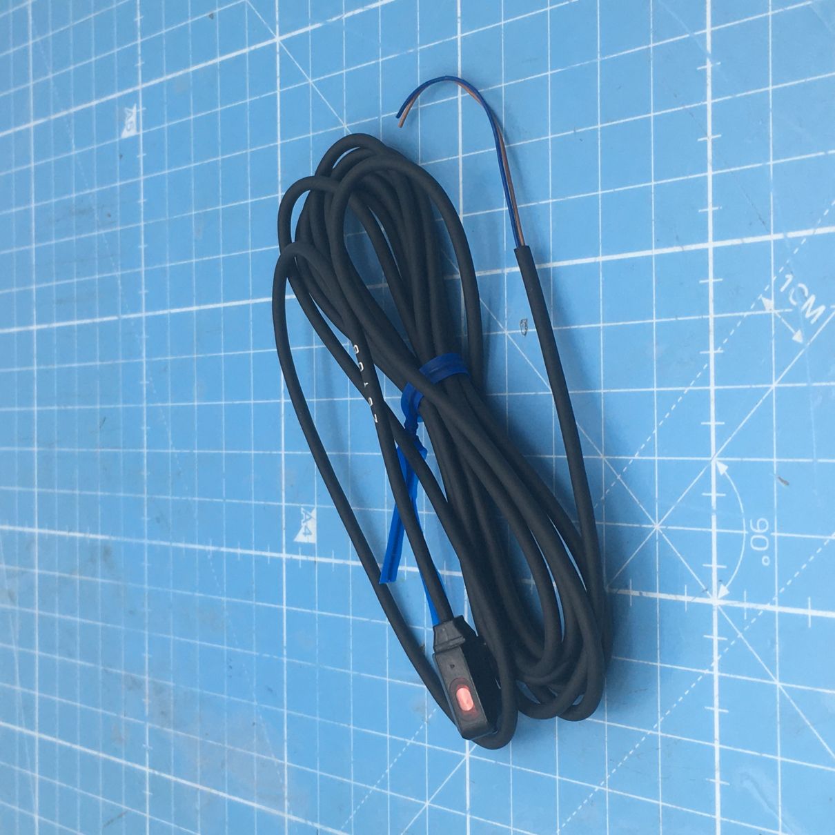 日立 実装機 TCM-3000 センサー E3T-ST11(投光器.赤色) 新品 
