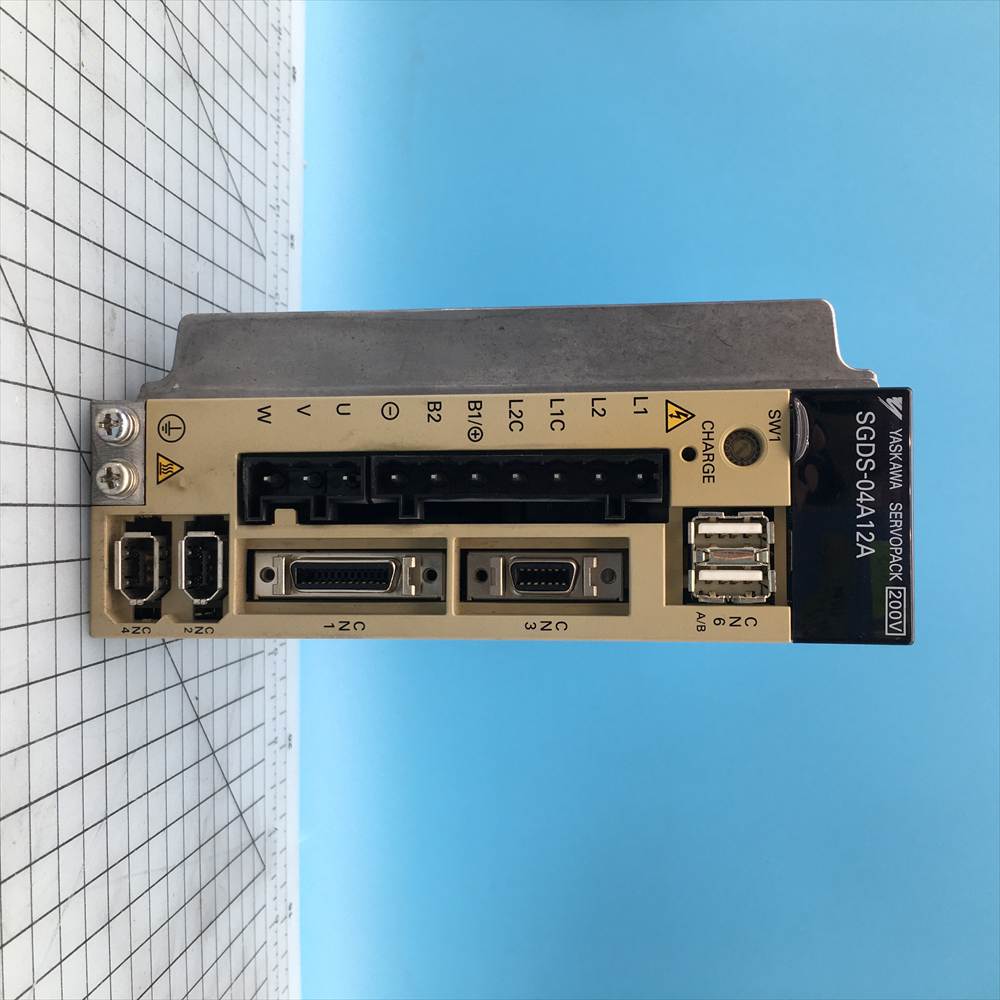 天竜精機 印刷機 TSP-550 <br> ドライバー SERVOPACK SGDS-04A12A 中古品 