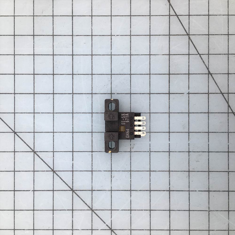 天竜精機 印刷機 TSP-550 <br> センサー EE-SX671A 中古品 