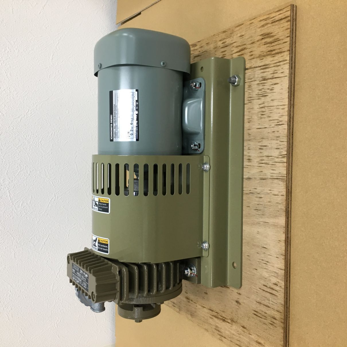 JUKI 未分類 設備品番不明 ポンプ KHB200-303-G1 MOTOR AEMFBH4PE004 新品