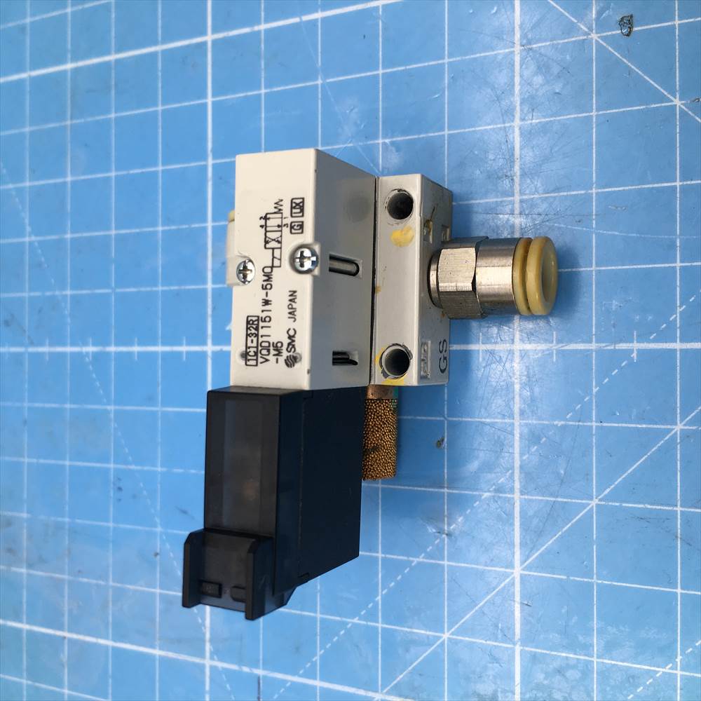 Panasonic 実装機 CM202-DH バルブ VQD1151W-5MO-M5 中古品