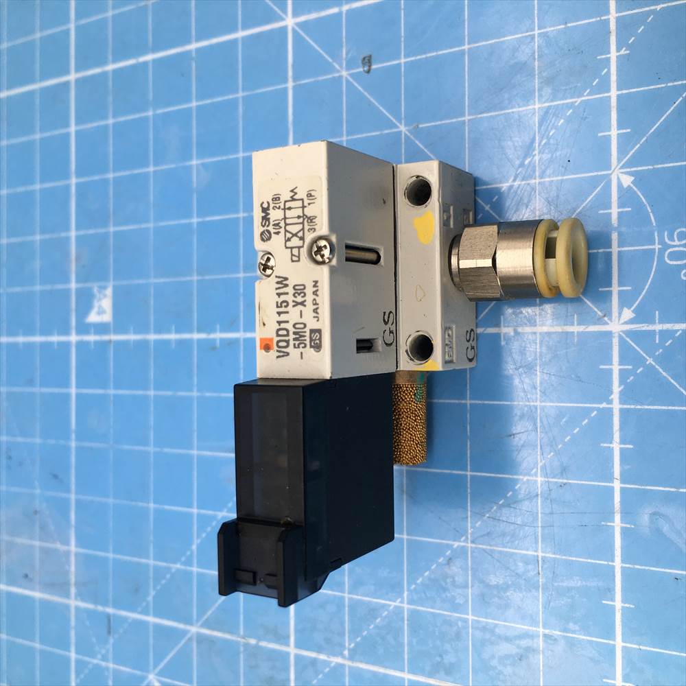 Panasonic 実装機 CM202-DH バルブ VQD1151W-5MO-X30 中古品