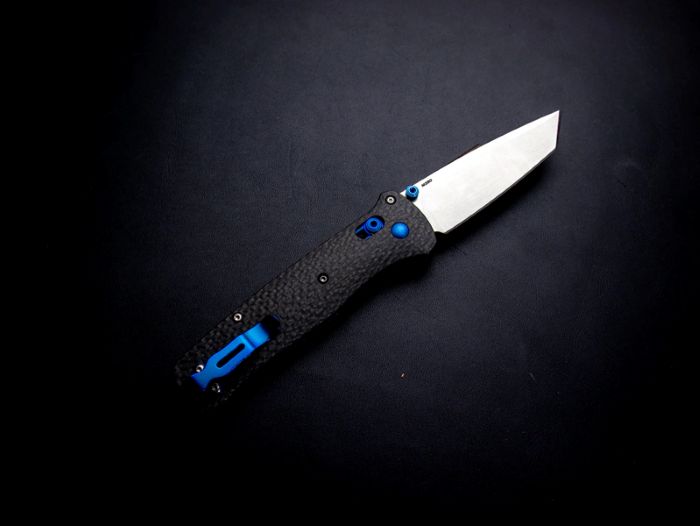 �٥���ᥤ�� �٥��륢���� 537-09 M390 �����ܥ�ե����С� BENCHMADE BAILOUT CARBONFIBER
