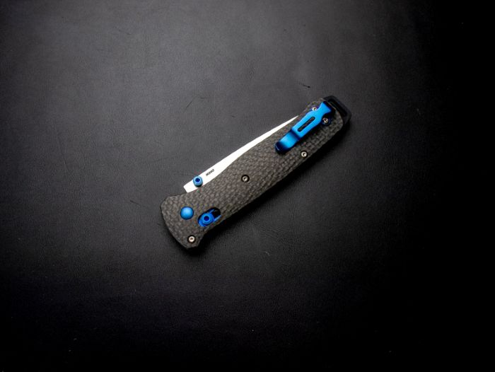 �٥���ᥤ�� �٥��륢���� 537-09 M390 �����ܥ�ե����С� BENCHMADE BAILOUT CARBONFIBER