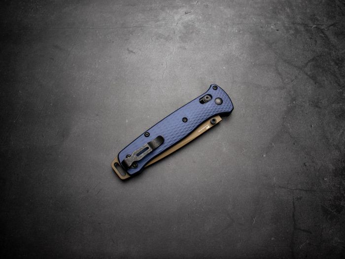 �٥���ᥤ�� �٥��륢���� ���졼�����֥롼 ����ߥ˥��� 537FE-02 BENCHMADE BAILOUT CRATER BLUE ALUMINIUM