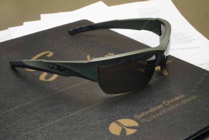 �ڿ�������������� �����ǥ�ۥ磻�꡼���å���/VALOR �������� TL 3LP WXJ-CHVAL06GTLJ ���⡼����� OD Green �ե졼�� ���󥰥饹  ���ܿͻ��ͥ�ǥ��Wiley X��������Ź��