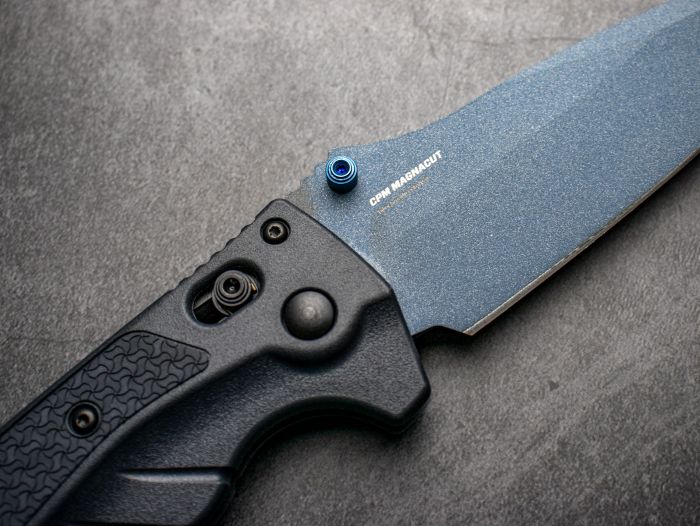 �٥���ᥤ�� ���ǥ��� �ƥ�ڥ��ȥ��쥤 18060BT-01 BENCHMADE ADIRA TEMPEST GRAY 