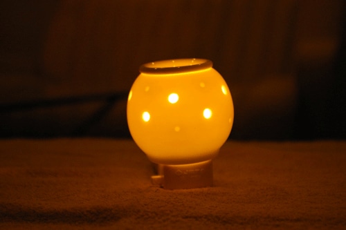 アロマミニライト　ポマン （コンセント式）