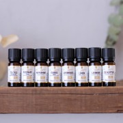 オーガニックエッセンシャルオイル 18種、計28本セット（Organic精油） オーガニックエッセンシャルオイル 18種、計28本セット（Organic