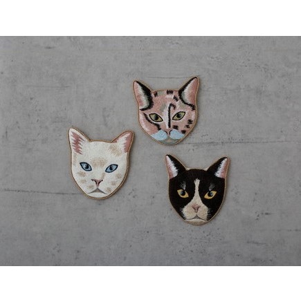 キャット刺繍ポーチ