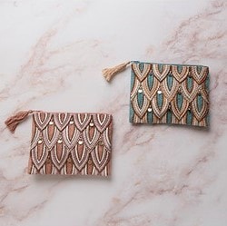 ビーズ刺繍ポーチ