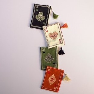 トランプ刺繍ポーチ