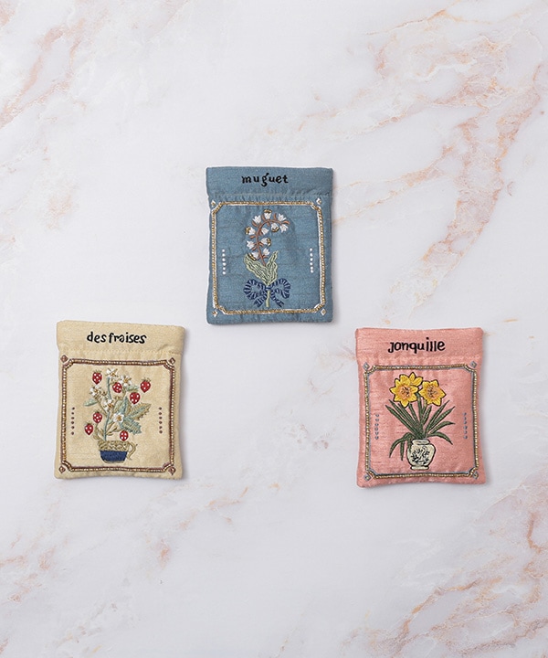 ボタニカル刺繍 ミニポーチ