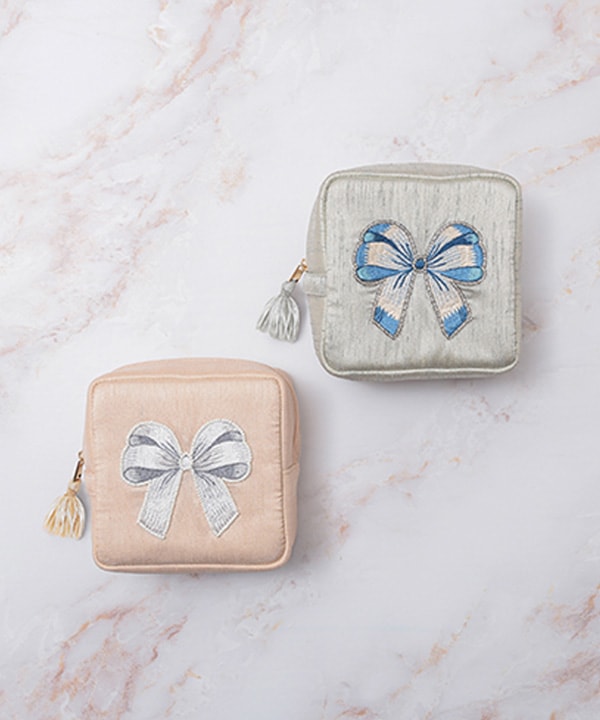 リボン刺繍コスメポーチ