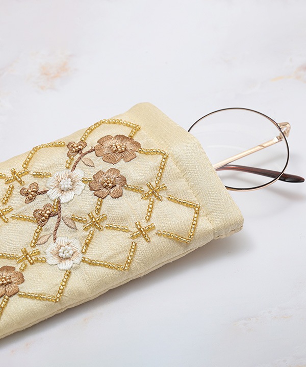 フラワー格子 刺繍メガネケース