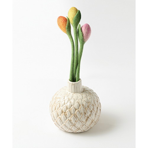 フェルトフラワー(チューリップつぼみ)