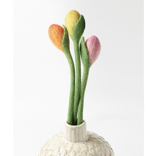 フェルトフラワー(チューリップつぼみ)