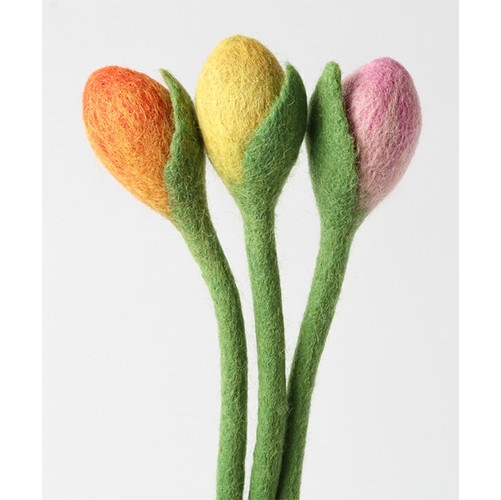 フェルトフラワー(チューリップつぼみ)