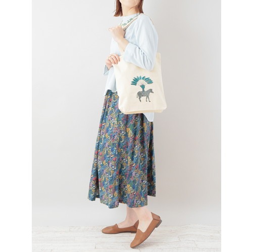 ゼブラ刺繍トートバッグ