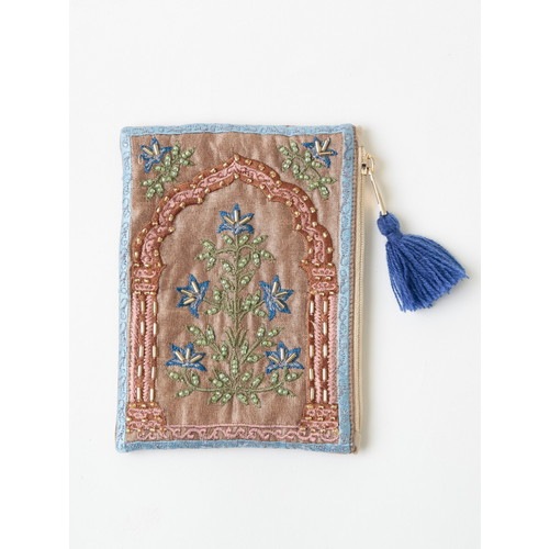 インド刺繍生地　ほわほわポーチ インド刺繍生地 ほわほわポーチ