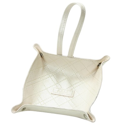 ������ ����ƥ��󥰥��奨�꡼�ȥ졼 �ۥ磻��