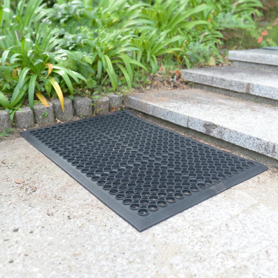 ゴムマット 薄型有孔ラバーマット 屋外 屋内 転倒防止